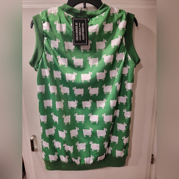 Black Sheep Pattern in Homage to Lady Diana Sweater Vest - Picture 4 of 10